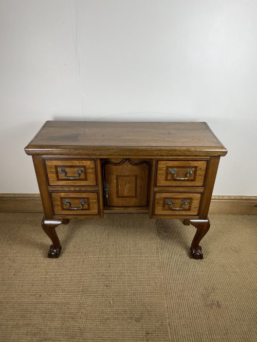 antique-dressing-table