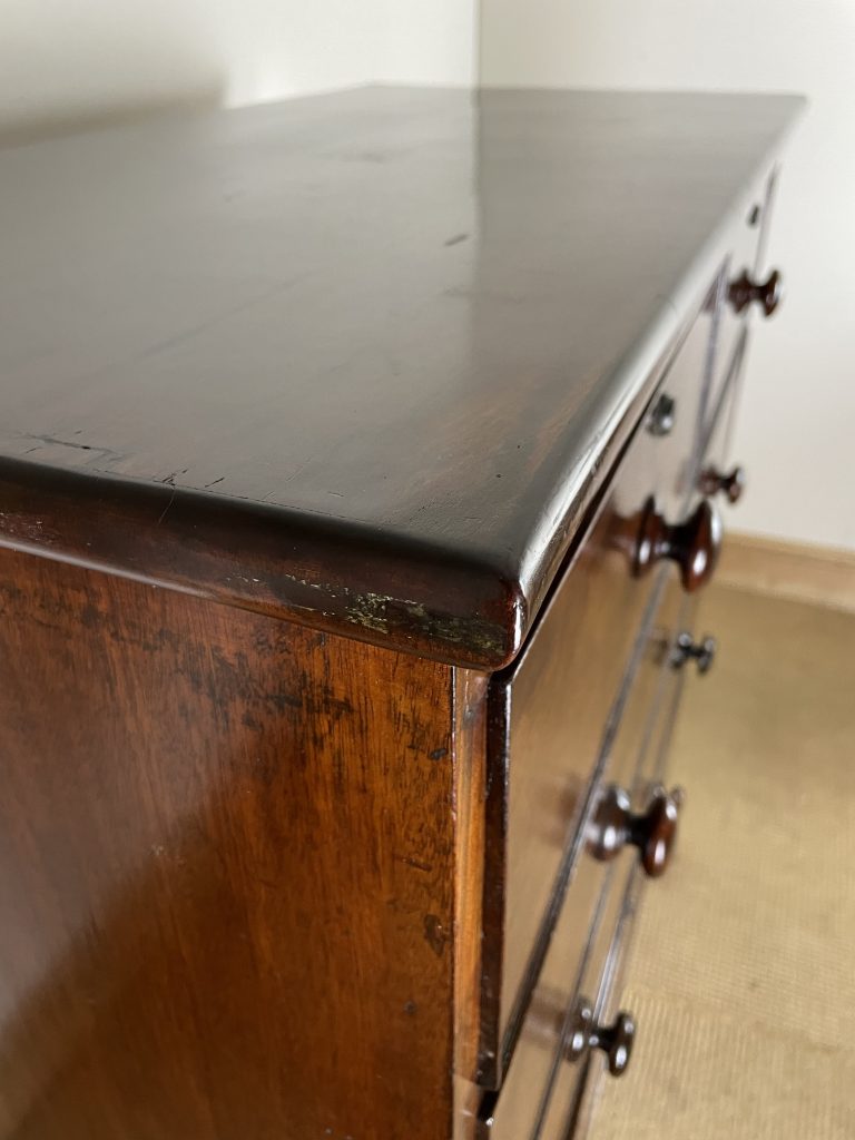 mahogany-chest-of-drawers