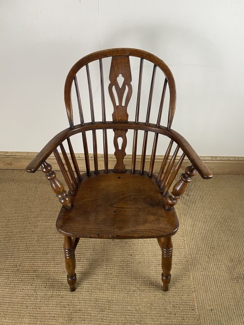antique-Windsor-chair