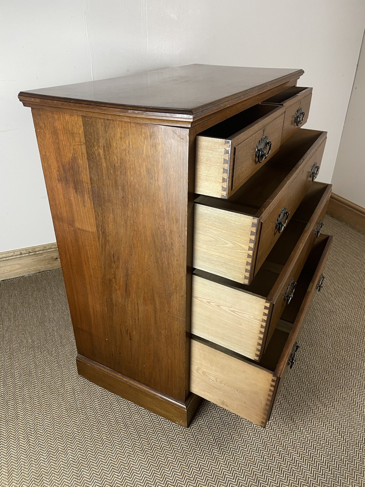 oak-chest-of-drawers