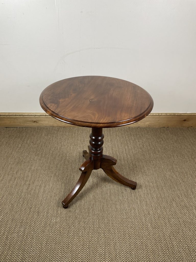 antique-tilt-top-table