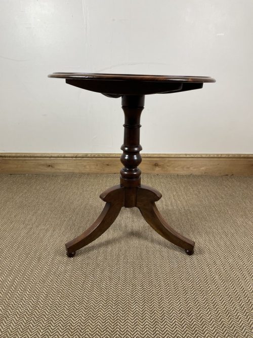 antique-tilt-top-table