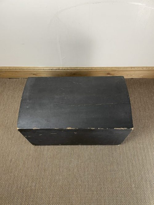 vintage-pine-black-toy-box