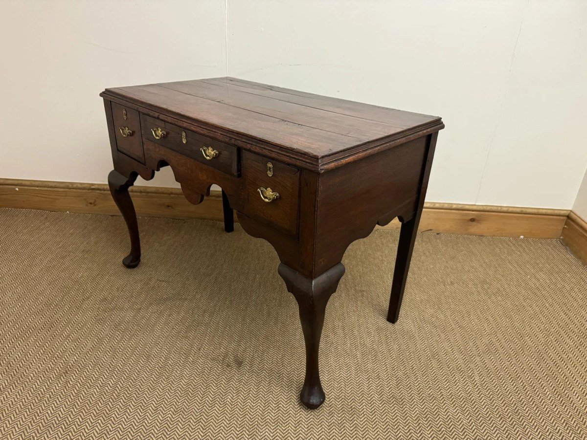 antique-table