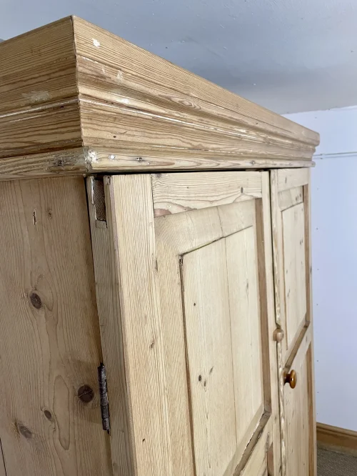 old-wooden-shelves